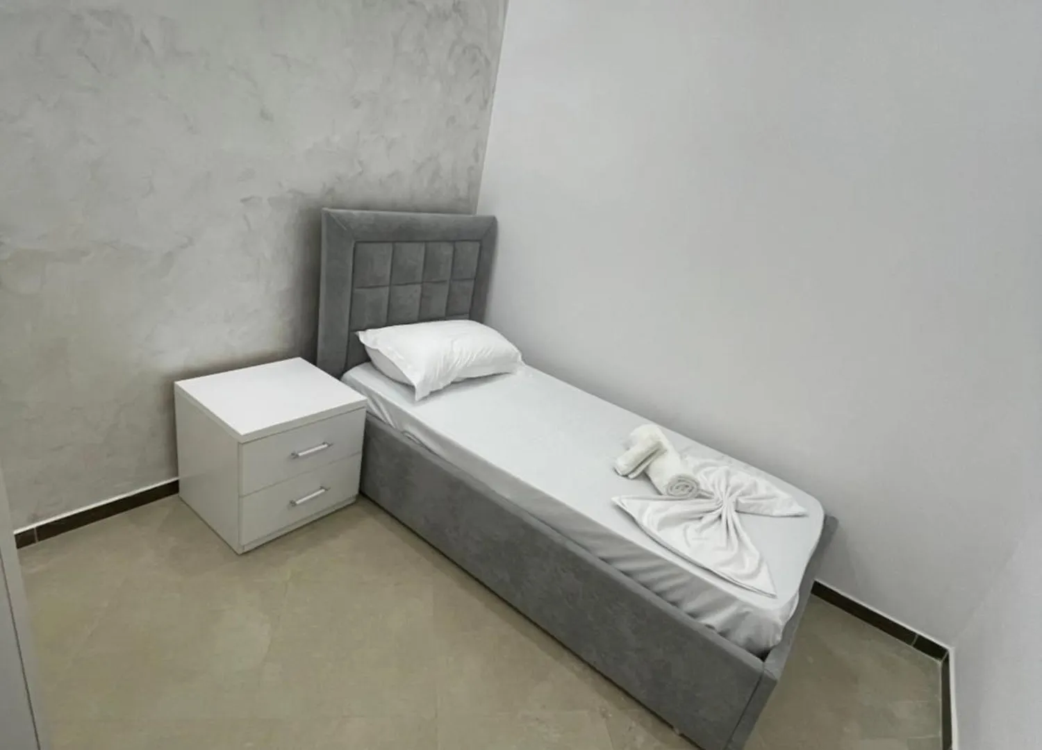 Comfy Apartment Mali Robit ドゥラス 0*,  アルバニア